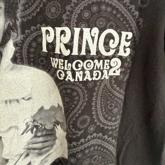 Rare PRINCE 2011 Canadian Tour T-shirt - Picture 5 of 7